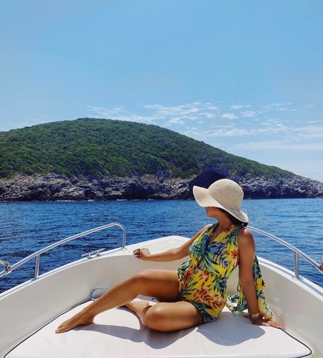 Helia Soltani pornstar naked img