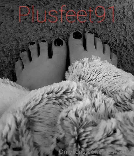 plusfeet91 erotic model photos