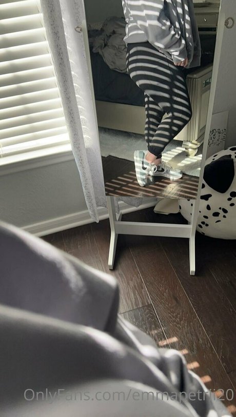 bigtittyemma nude actress image