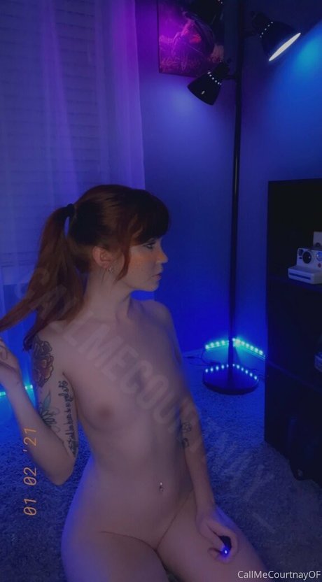 callmecourtnay model top pic