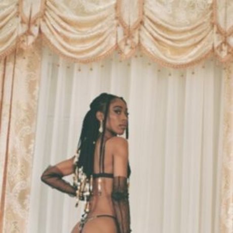 Urfavgirlfriend nude pornstar galleries