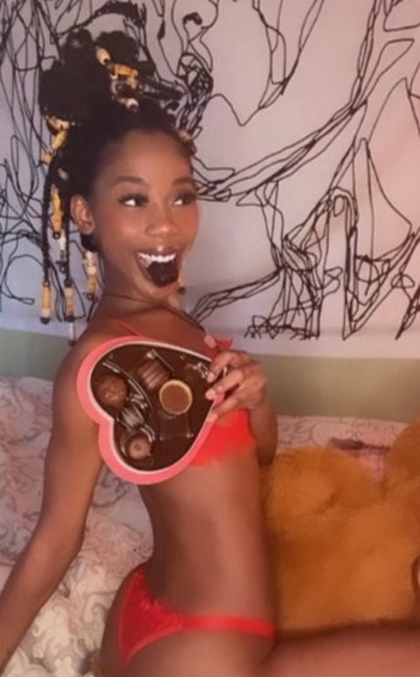 Urfavgirlfriend star adult pictures