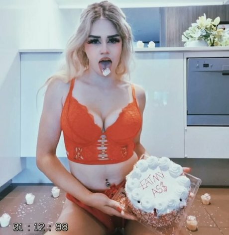 Tommi Terror art star galleries