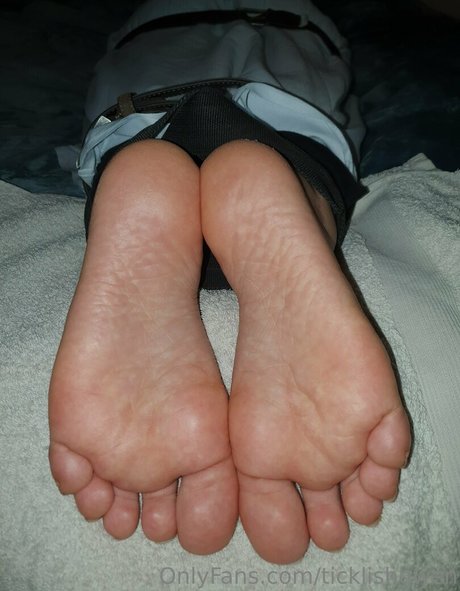 ticklishgwen adult actress photo