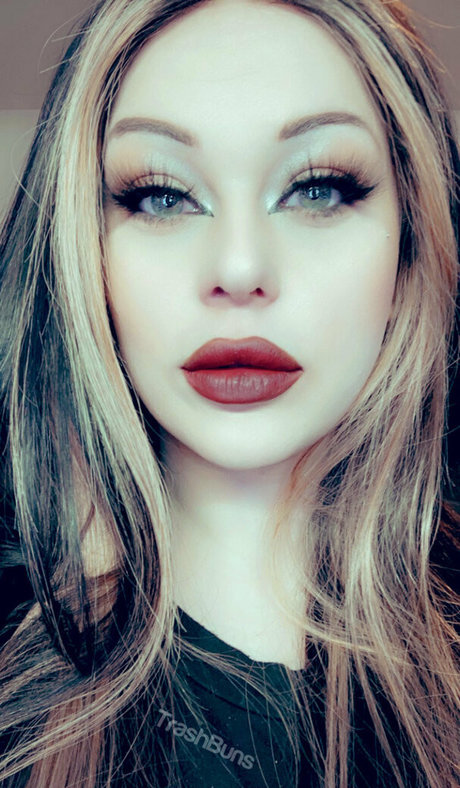 trashbuns erotic pornstar pic