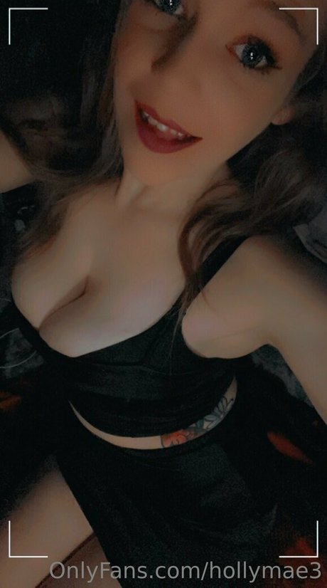 hollymae3 model top images