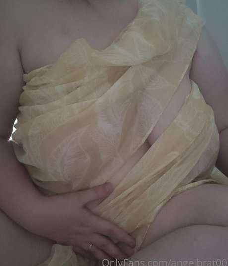 angelbrat00 perfect model image
