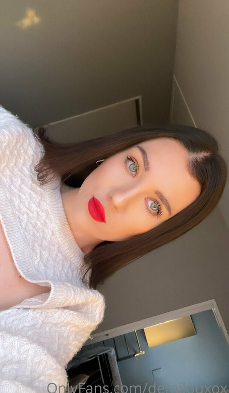 demilouxox nudes actress picture