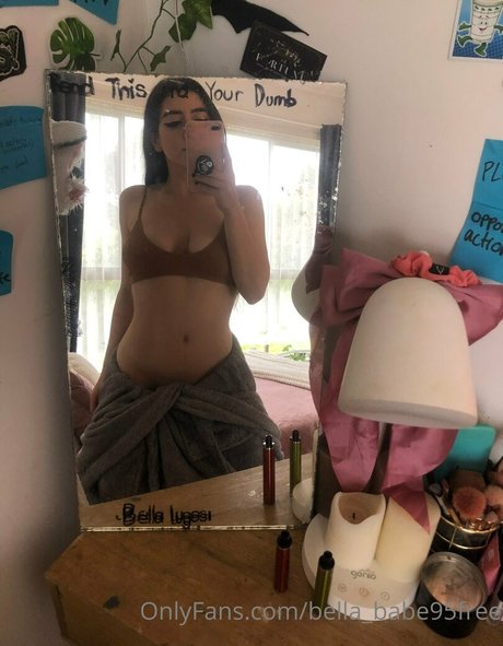 bella babe95free model erotic gallery