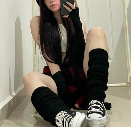 Heidi Ayala model img