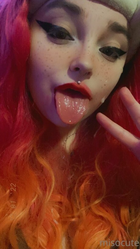 misocute hot model photo