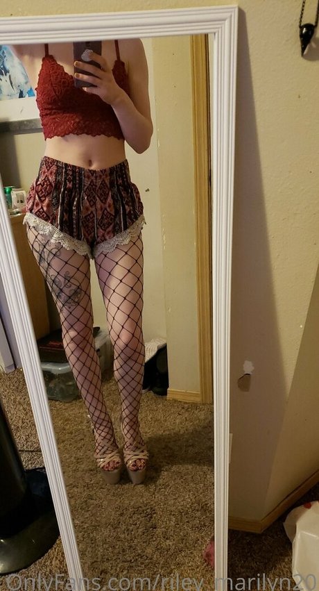 riley marilyn20 pornstar top image