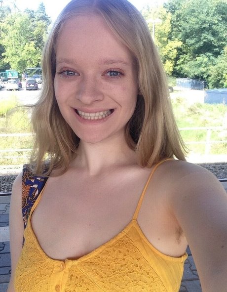 Kelley pretty actress picture