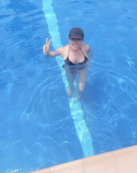 Vivi Becerra model erotic image