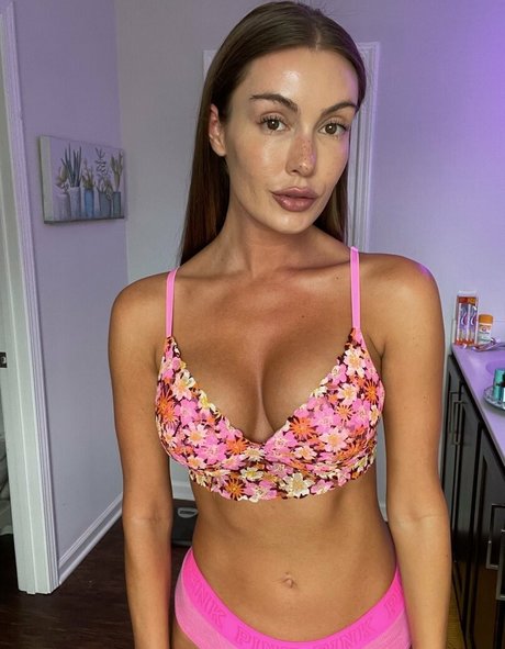 carolinawhite54 naked star images