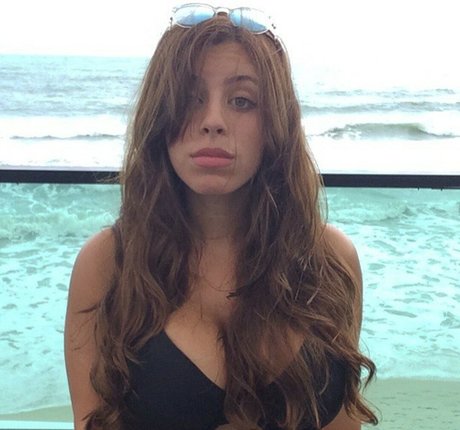 Tami Bar star nice gallery