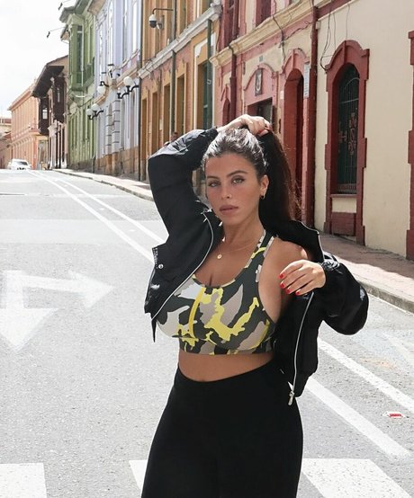 Tami Bar pornographic star pic