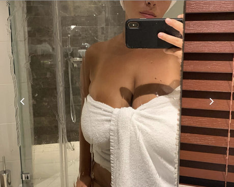 Tami Bar star hot pics