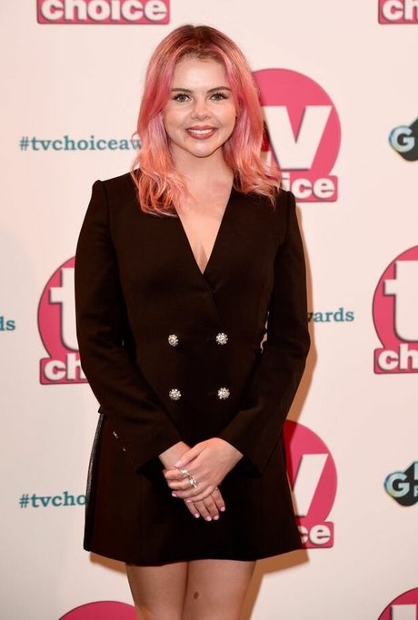 Saoirse Monica Jackson sexy star photo