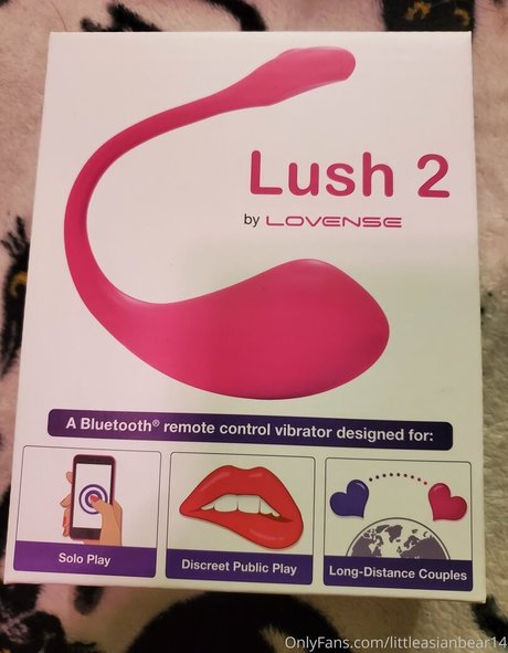 JuicyPinaypple naked model pic