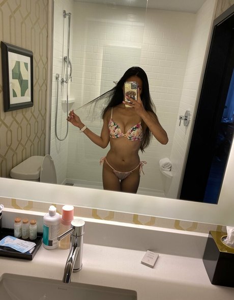 JuicyPinaypple beautiful actress img