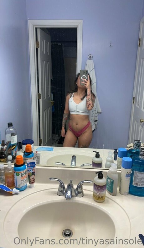 tinyasainsole model nice picture