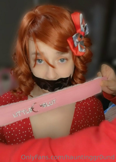 hauntinggr0und star sexy photo