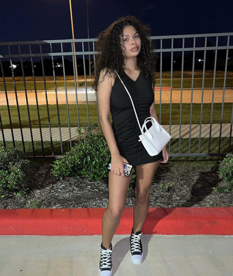 Kaylalanee__ pornstar naked pic