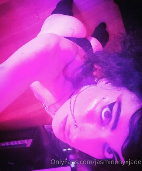 jasminenyxjade exclusive model pic