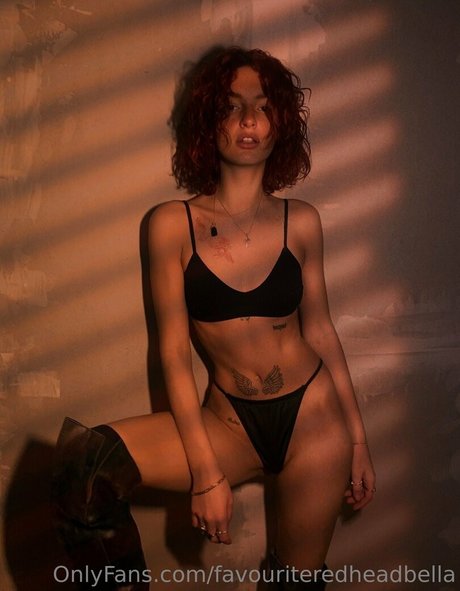 favouriteredheadbella model pornographic gallery