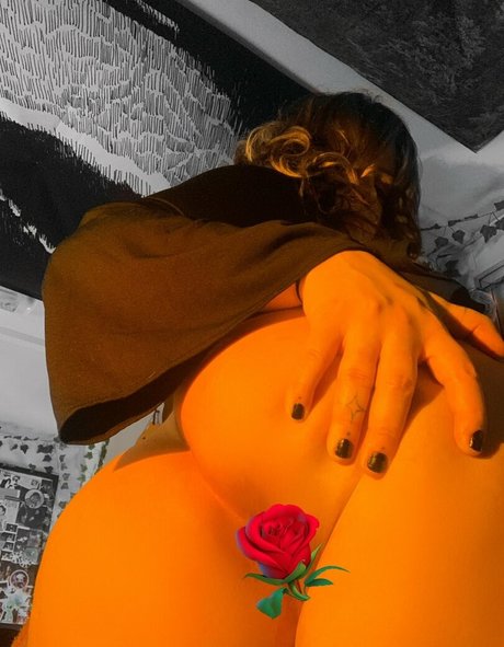 illbeurgirl naked actress galleries