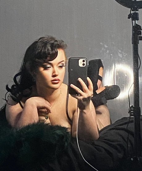 mechedaily hot star photo