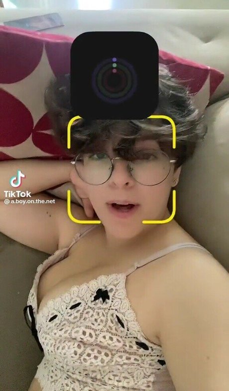 Taqueloe exclusive actress image