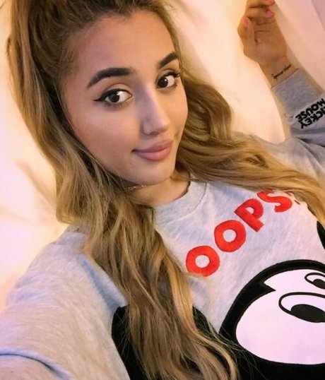 Sofia Ocampo star pornographic photos