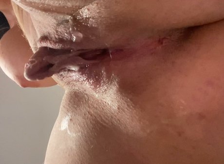 Alice Big Clit pornstar perfect image