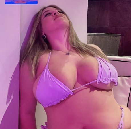 Sierra K pornographic model photo