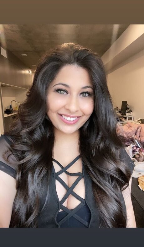 Vanessa Romero star nudes gallery