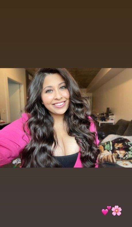 Vanessa Romero pretty pornstar pictures