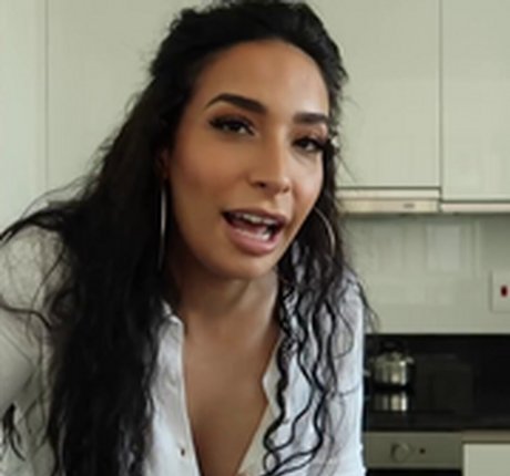 Lamiya Slimani hot model images