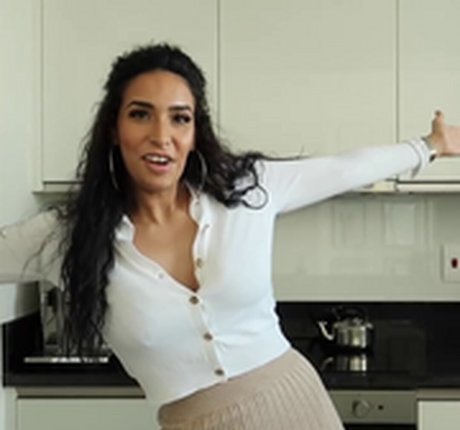 Lamiya Slimani star art gallery