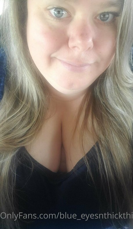 blue eyesnthickthighs star erotic picture