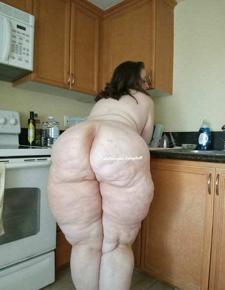 kourtneycakes high quality actress pic