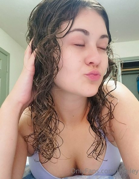 lynnley model porn pics