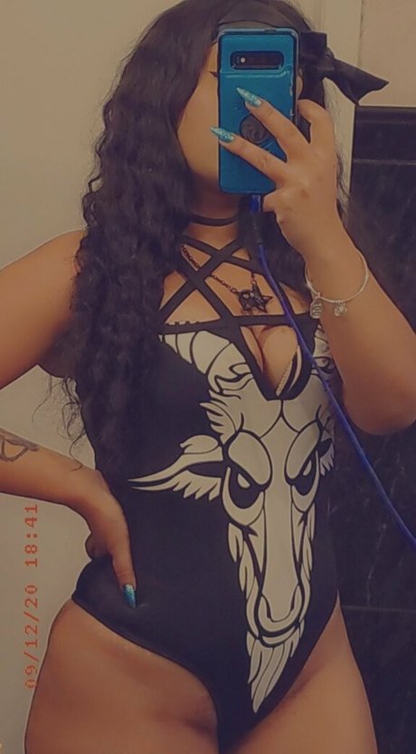 macabrenekofree model nude galleries