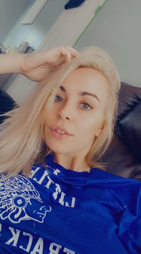 missym23 hot model images