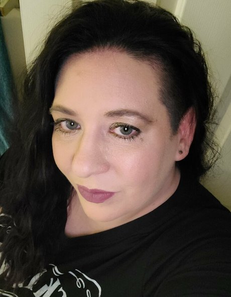 wendymeadowssc2 adult model images