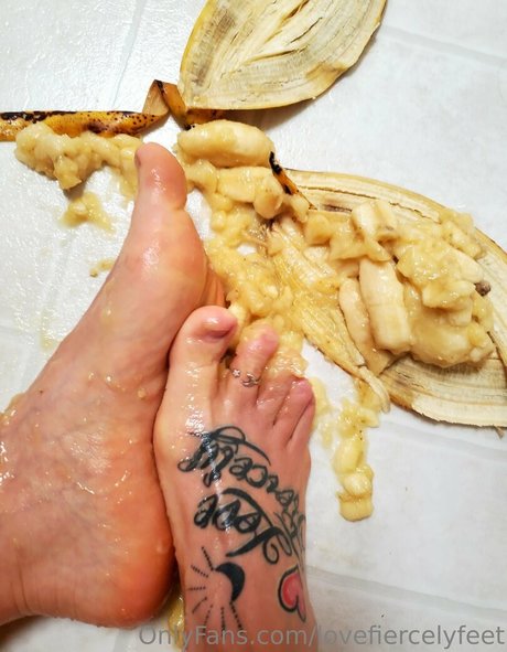 lovefiercelyfeet star adult images