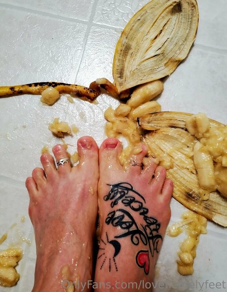 lovefiercelyfeet pretty actress picture