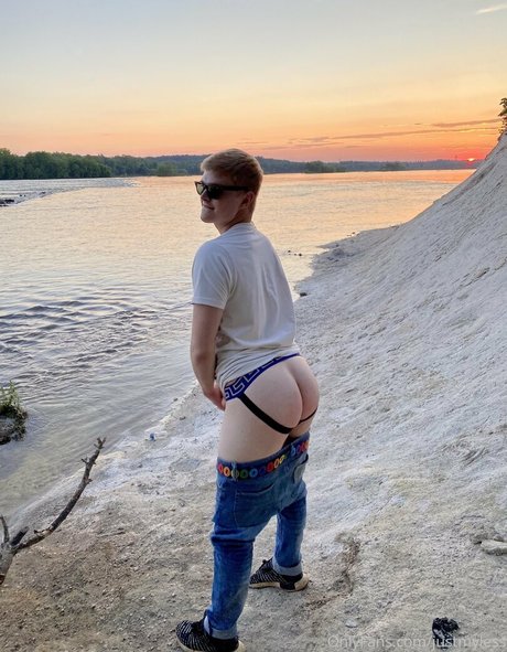 justmyless naked star picture