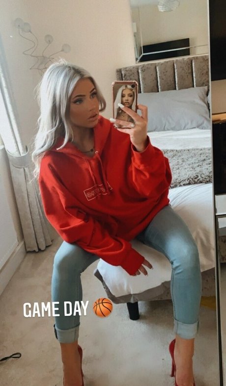 Caitrhx pornstar exclusive picture